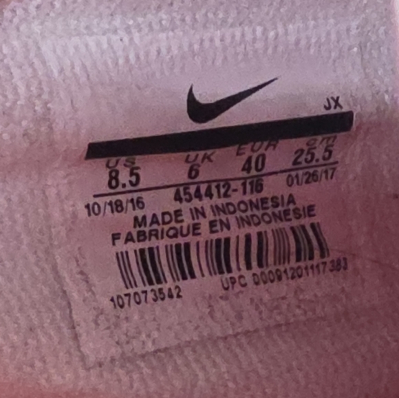 Nike Women's Sneakers - Picture 10 of 10